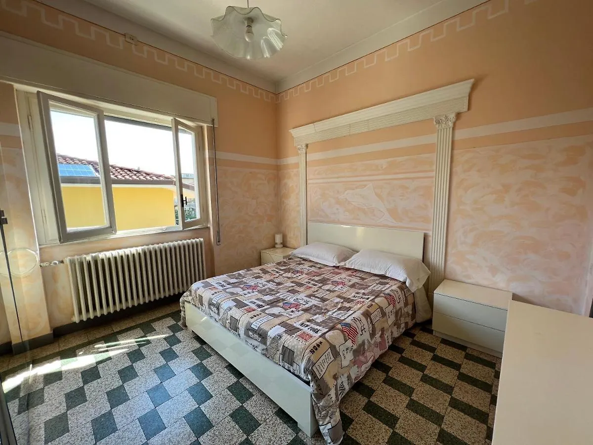 Villa Sophia Mare 1 Lido di Camaiore 0*,
