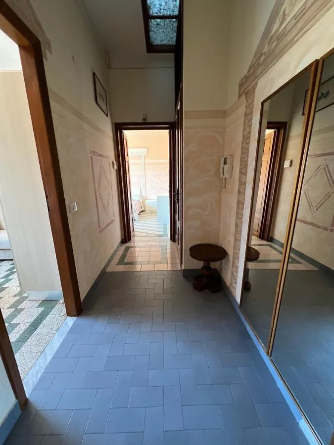 Villa Sophia Mare 1 Lido di Camaiore Apartment