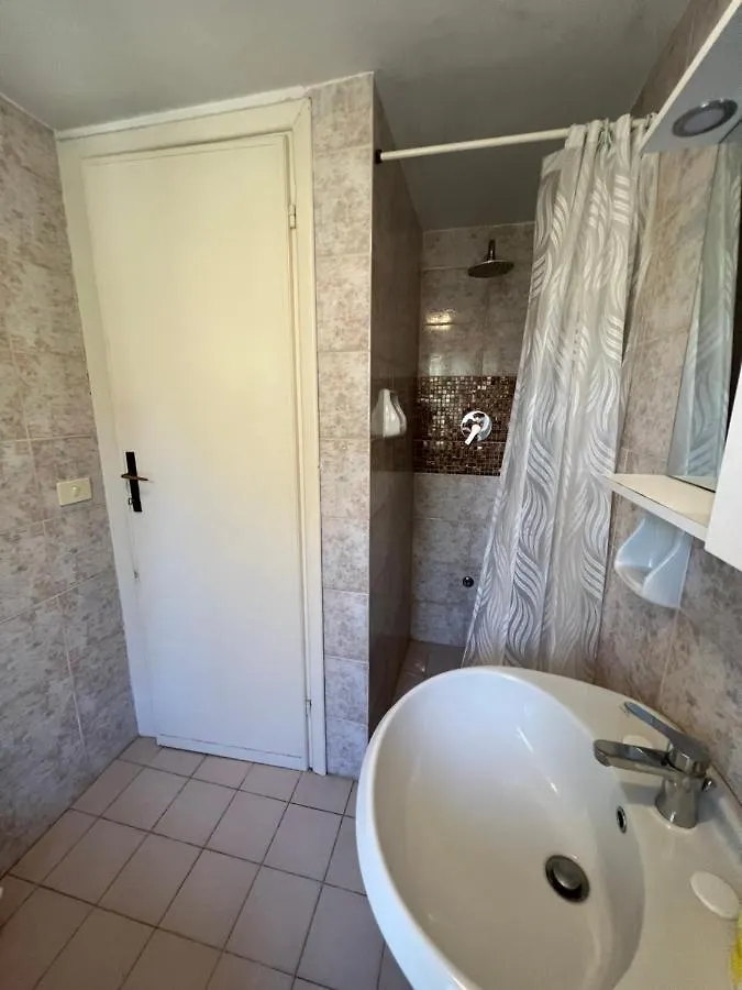 Apartment Villa Sophia Mare 1 Lido di Camaiore Italy