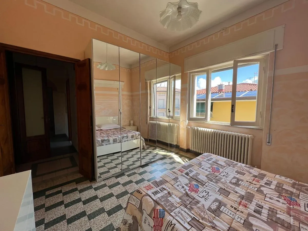 Villa Sophia Mare 1 Lido di Camaiore Italy