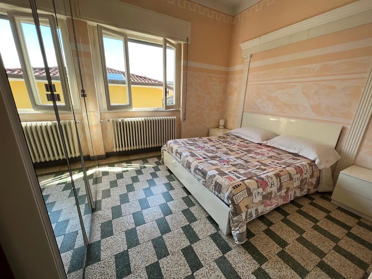 Villa Sophia Mare 1 Lido di Camaiore 0*,  Italy
